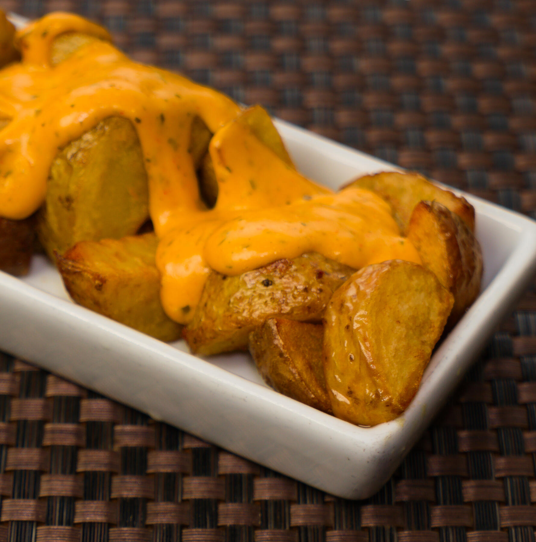 Patatas bravas.